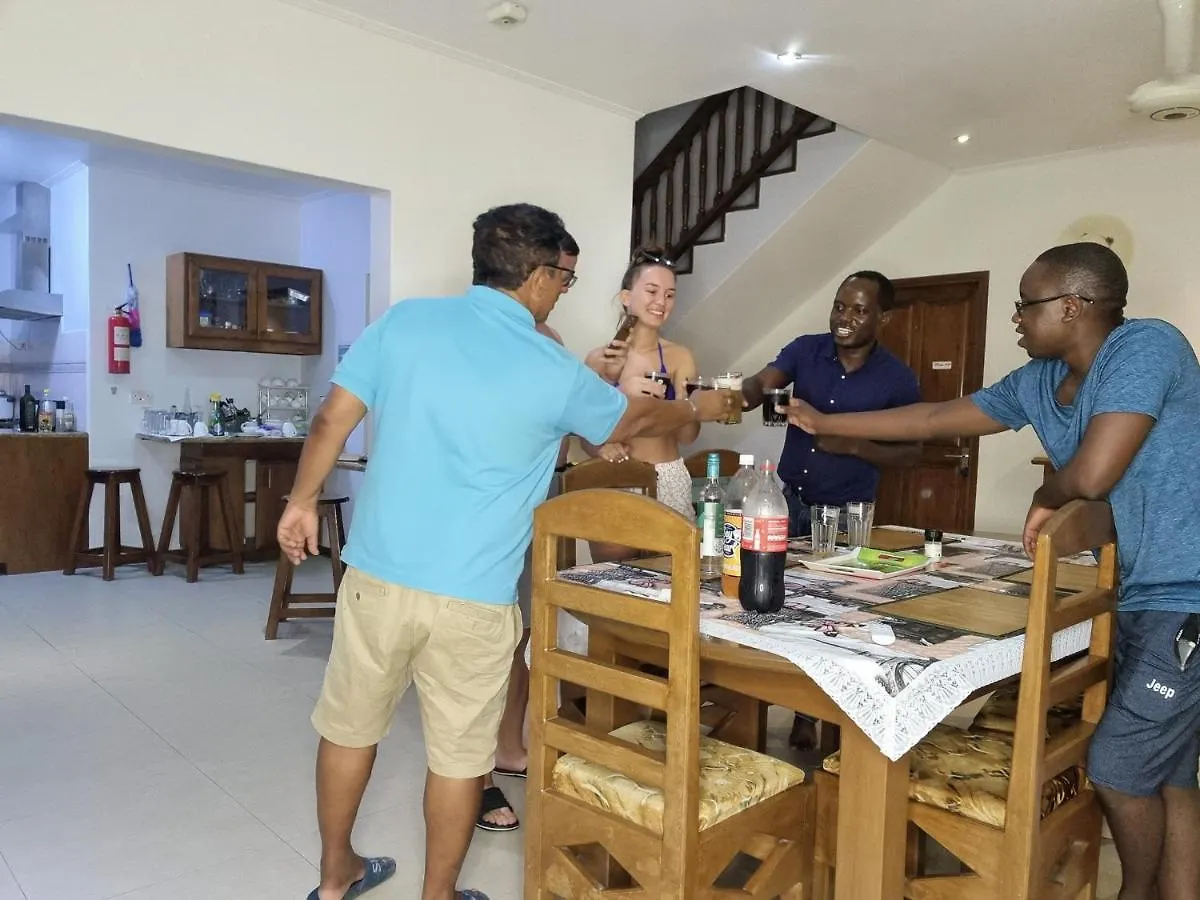 Charlotte Villa Takamaka 3*,  Seychelles