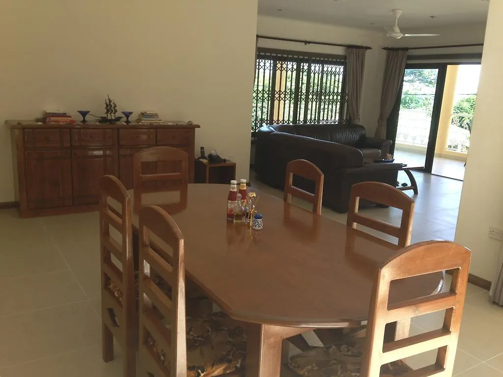 Charlotte Villa Takamaka Guest house